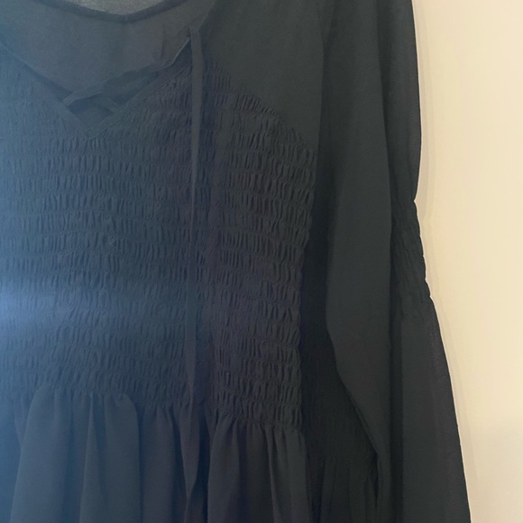 Black Blouse - Picture 5 of 5